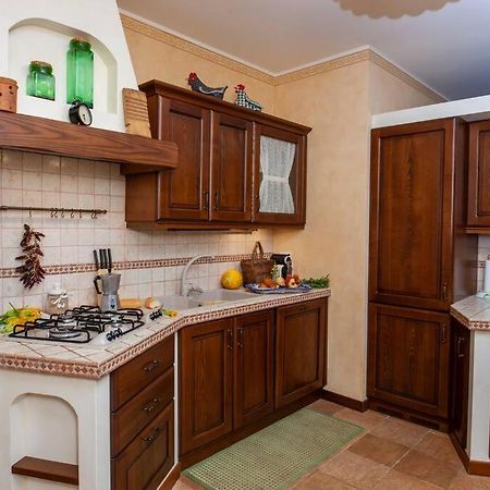Spaziosa Villa Con Piscina E Giardino, Polignano A Mare Luaran gambar