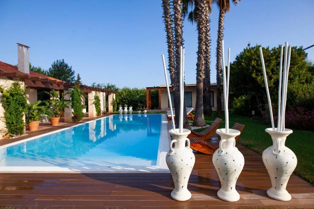 Spaziosa Villa Con Piscina E Giardino, Polignano A Mare Luaran gambar