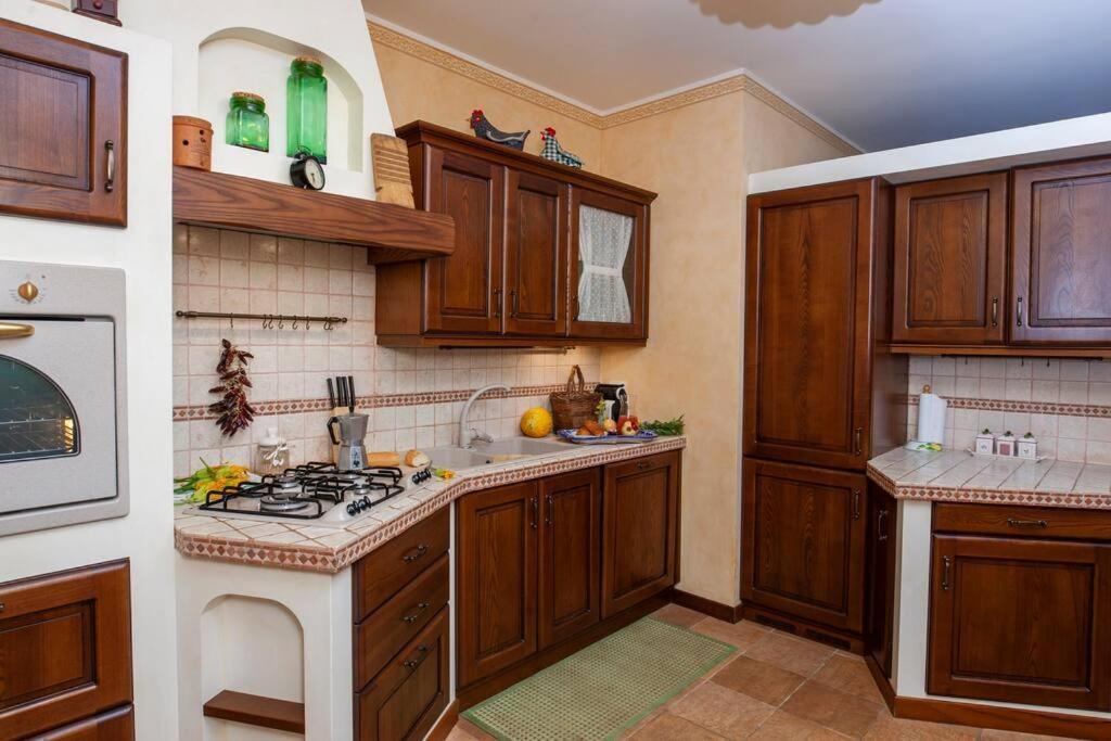 Spaziosa Villa Con Piscina E Giardino, Polignano A Mare Luaran gambar